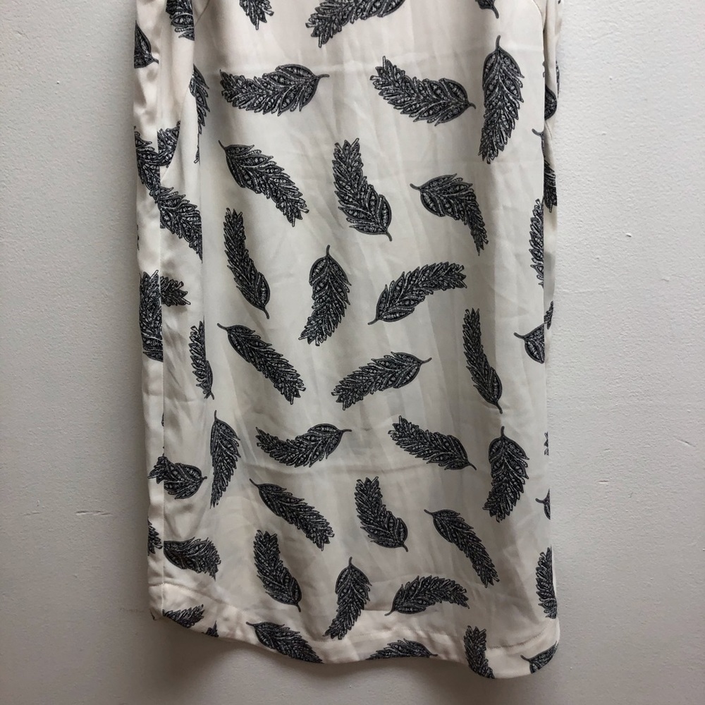 H&M feather patterned dress - Picture 3 of 5